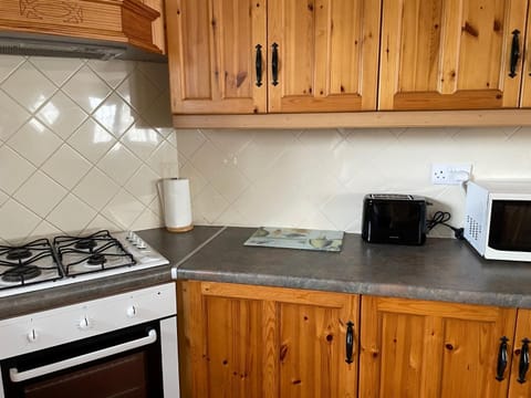 Hillside House - Ringfort Apartment in Longford