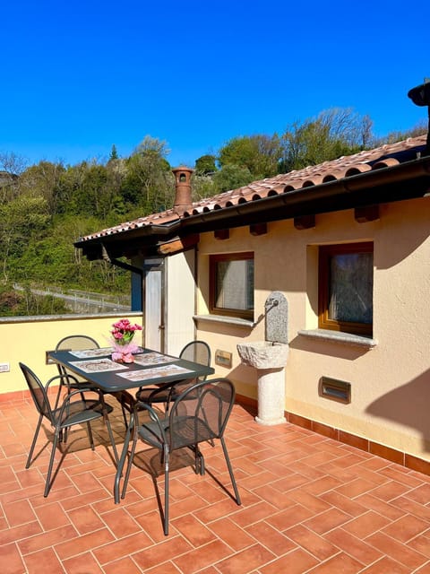 Day, View (from property/room), Balcony/Terrace, Balcony/Terrace, Dining area