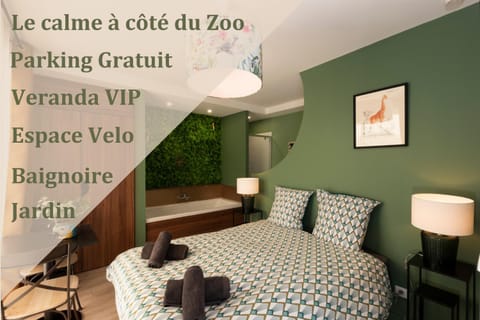 Photo of the whole room, Decorative detail, Bedroom, Bath