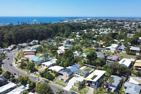 Property building, Neighbourhood, Bird's eye view, Sea view, Location