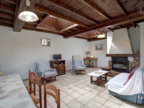 Gîte familial avec jeux extérieurs près de St-Galmier - FR-1-496-281 House in Auvergne-Rhône-Alpes