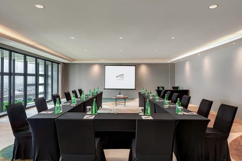 Meeting/conference room