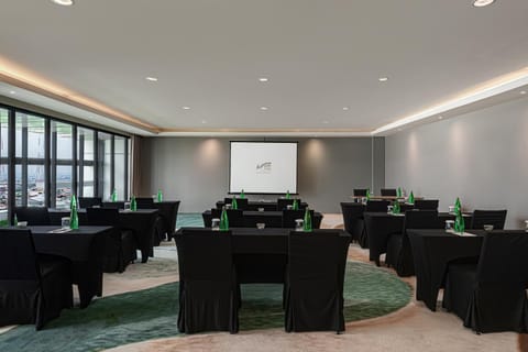 Meeting/conference room