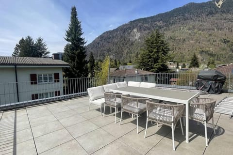 Natural landscape, Dining area, Mountain view