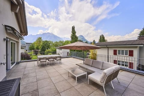 View (from property/room), Balcony/Terrace, Mountain view, sunbed