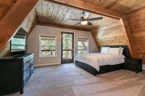 Rustic and Modern 3BDR Tahoe Cabin Casa in Tahoe City