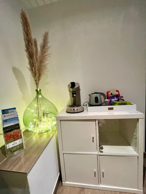 Coffee/tea facilities, minibar