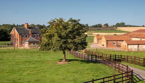 Bainvalley Cottages - Group Accommodation Apartment in West Lindsey District