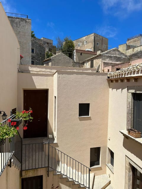 Property building, View (from property/room), Balcony/Terrace