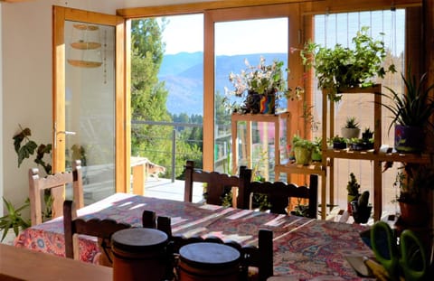 Dining area, Mountain view