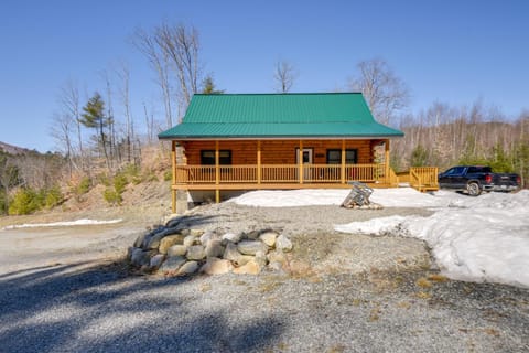 Riverfront Rumney Vacation Rental with Fire Pit! Haus in Hebron