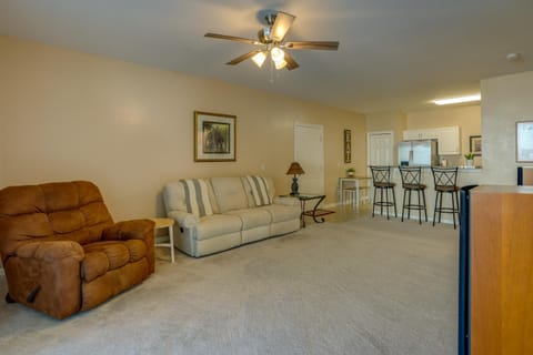 Cozy Cape Coral Condo Rental with Enclosed Lanai! Copropriété in North Fort Myers
