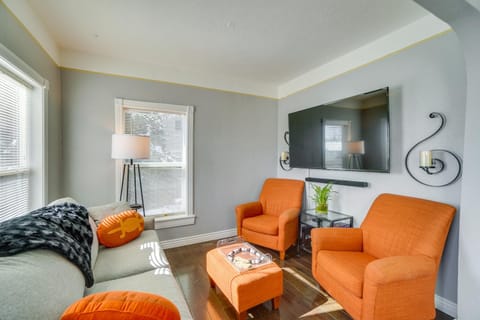 Pet-Friendly Englewood Escape about 6 Mi to Denver! Haus in Englewood