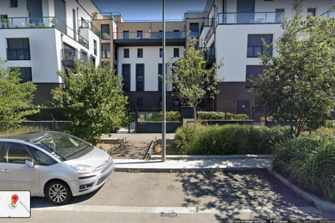 Property building, Neighbourhood, Street view, Location