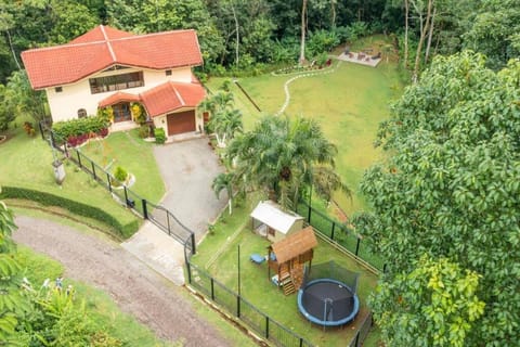 Vista Verde House w/Pool & WiFi Villa in Quepos