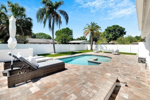 Newly Updated South Tampa Pool Home! House in Tampa