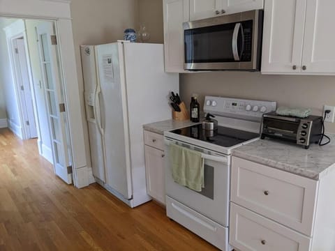 Luxurious 1br In Grand Old Home Condo in Durham