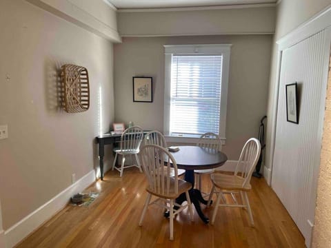 Luxurious 1br In Grand Old Home Appartement in Durham