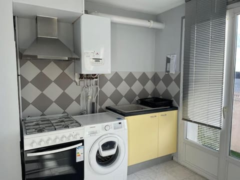 Kitchen or kitchenette, minibar, pet friendly, stove, washing machine, dryer