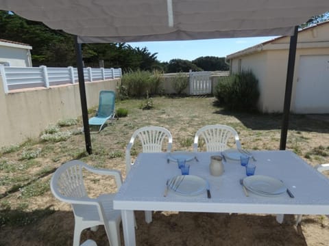 Maison 45m² à 100m de la plage avec jardin, Wifi et parking - 5 pers max - Animaux bienvenus - FR-1-540-233 House in Notre-Dame-de-Monts