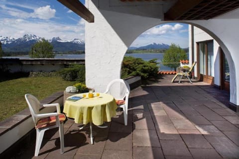 Natural landscape, View (from property/room), Balcony/Terrace, Lake view, Mountain view