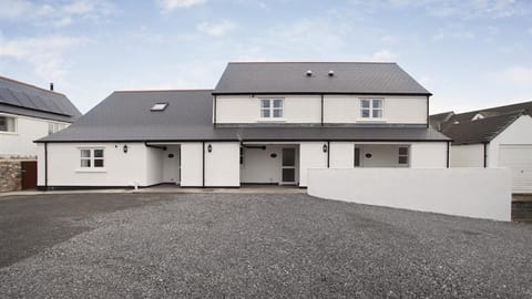 Bramley Cottage House in Unnamed Road