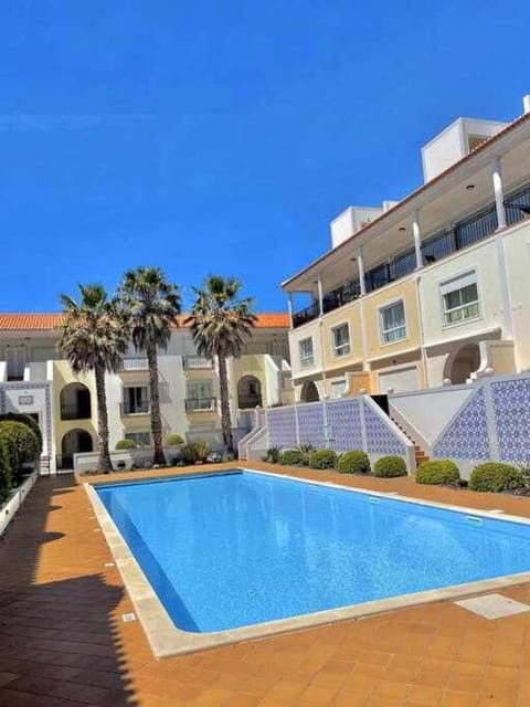 Fantástico T2 vista mar e golfe e terraço privado Apartment in Amoreira