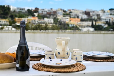 View (from property/room), Balcony/Terrace, Dining area