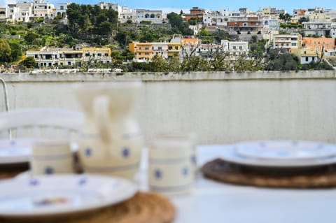 View (from property/room), Balcony/Terrace, City view