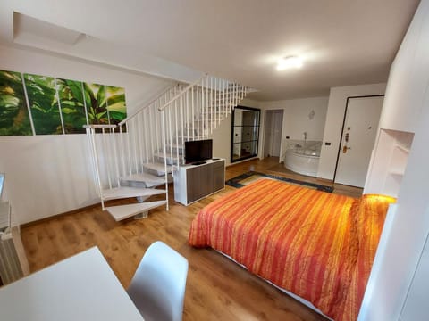 Appartamento privato con jacuzzi Apartment in Legnano
