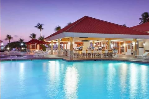 Bluegreen at La Cabana Beach Resort & Casino Resort in Noord