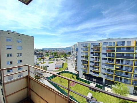 Property building, View (from property/room), Balcony/Terrace