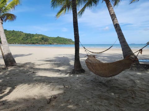 BICE Camp Bucana Beach Campingplatz /
Wohnmobil-Resort in El Nido