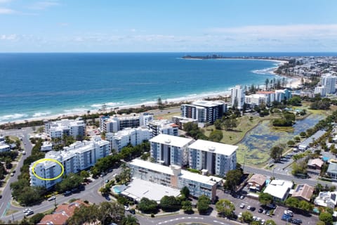 Property building, Day, Bird's eye view, Beach, Sea view, Location, Parking