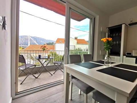 Balcony/Terrace, Dining area