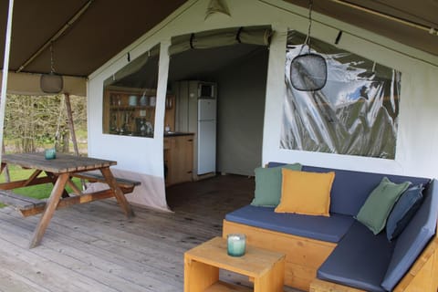 Luxe kamperen bij Procamp4all Luxus-Zelt in Holten