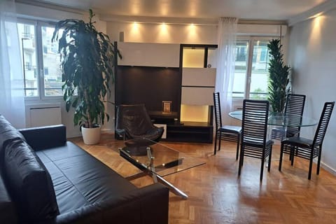 Appartement aux Portes de Paris et 5 minutes du métro Apartment in Charenton-le-Pont