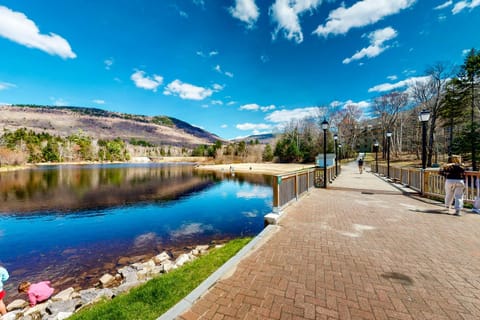 White Mountains Waterville Retreat Apartment in Waterville Valley