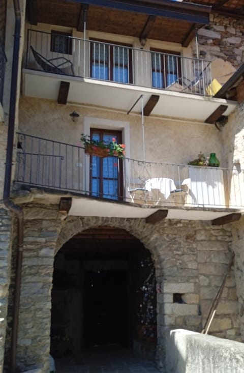 Property building, Balcony/Terrace