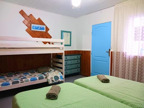 Hostel Blue Lagoon Bed and Breakfast in Abona