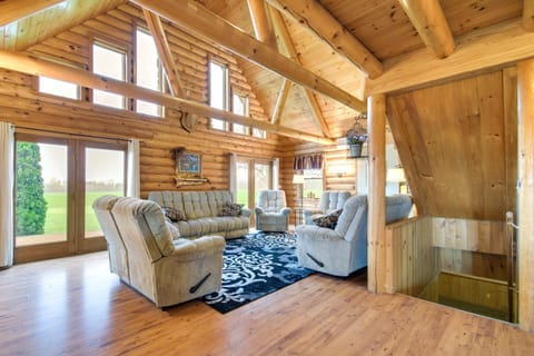 Rural New York Vacation Rental with Deck Haus in Seneca Lake
