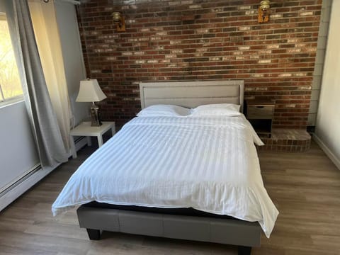 Cozy Private Home single rooms Alojamiento y desayuno in Halifax