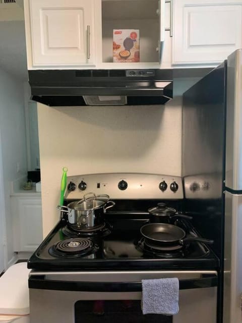 pet friendly, stove