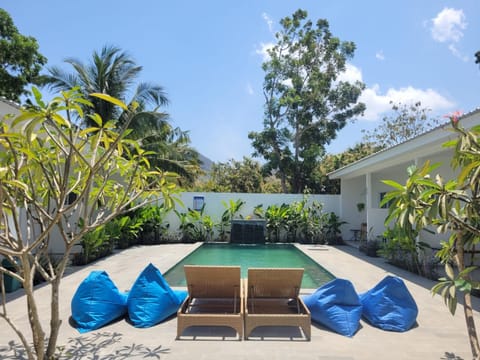 Garden, Pool view, Swimming pool, sunbed