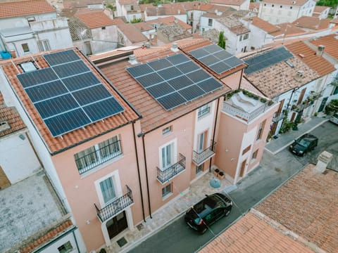 Property building, Neighbourhood, Bird's eye view, City view, Street view, Location