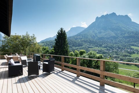 View (from property/room), Mountain view