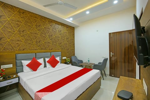 OYO Flagship Myna Inn Hotel in Chandigarh