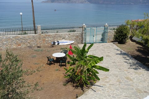 Villa in Kalloni direkt am Meer, tolle Aussicht Apartment in Islands