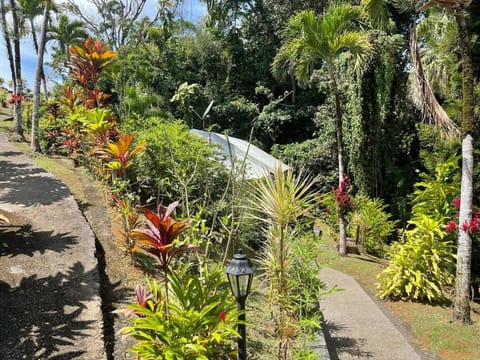 Jardin Secret House in Petit-Bourg