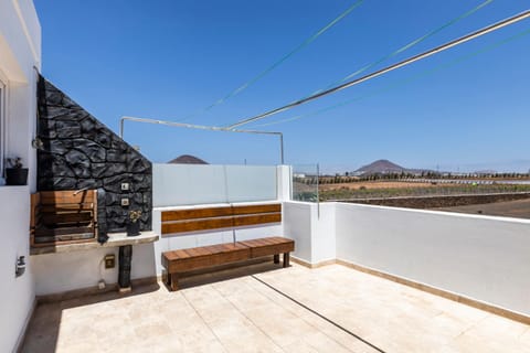 BBQ facilities, Balcony/Terrace, Balcony/Terrace, Mountain view